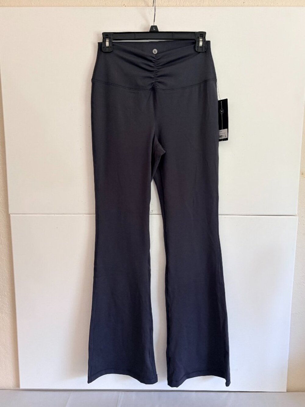 Velocity Woman's Pants Active Stretch Luminous Flare Large Grey Ruche Yoga Pants